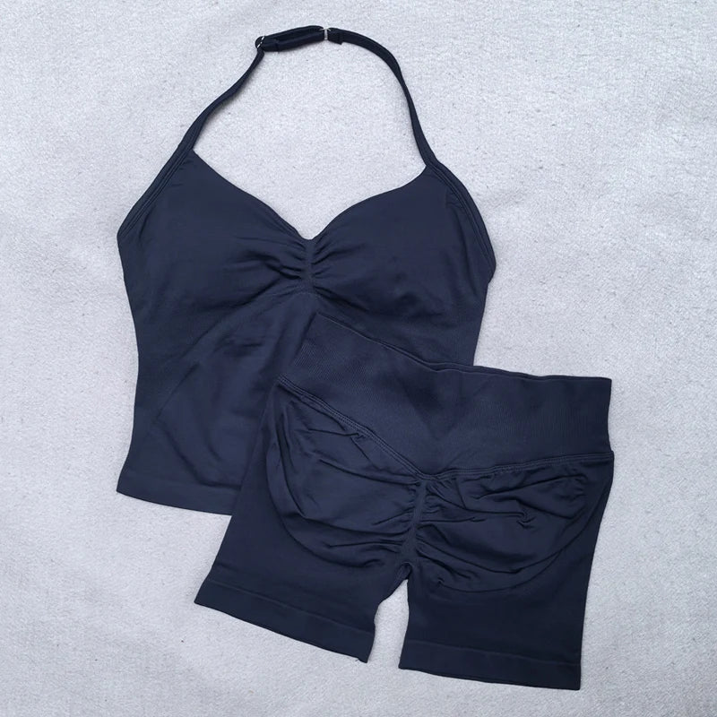 2-Piece Women’s Seamless Yoga Set – Strappy Tank & Scrunch Shorts
