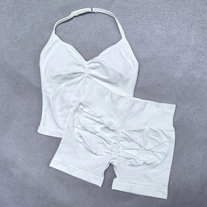2-Piece Women’s Seamless Yoga Set – Strappy Tank & Scrunch Shorts