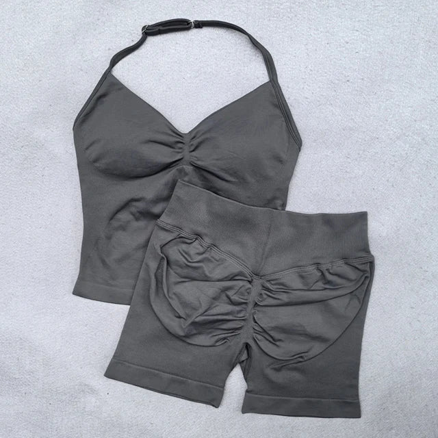 2-Piece Women’s Seamless Yoga Set – Strappy Tank & Scrunch Shorts