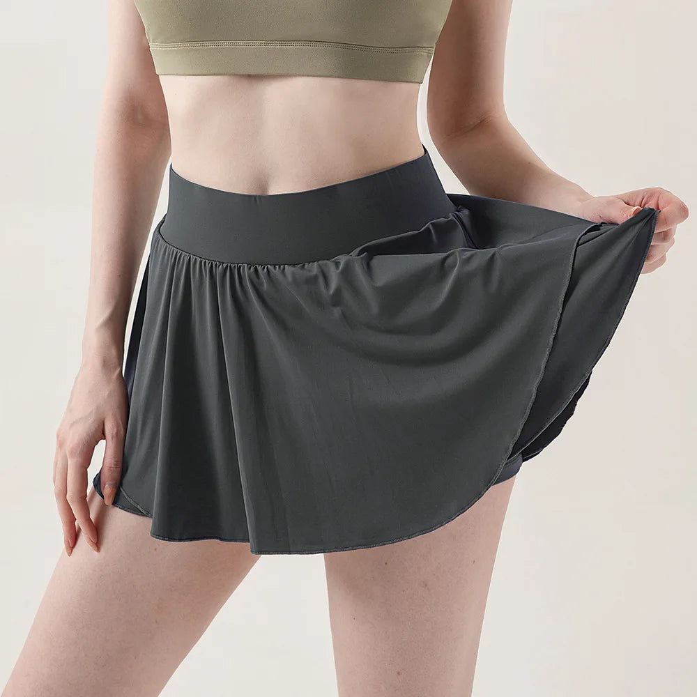 Women’s Tennis Skort – Fake Two-Layer with Built-In Shorts