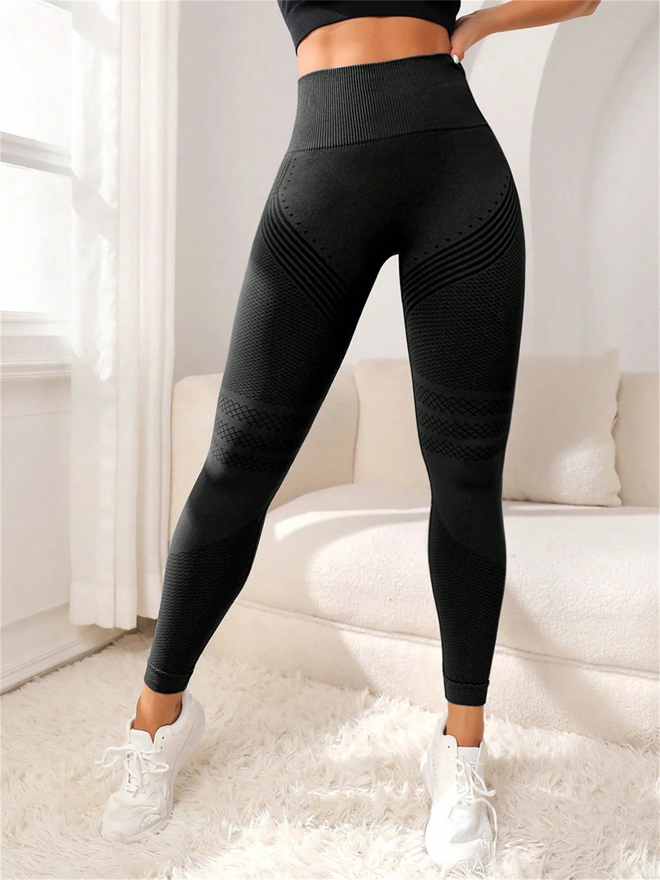 Women’s High-Waisted Fitness Pants with Contour Lines