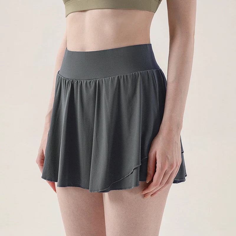 Women’s Tennis Skort – Fake Two-Layer with Built-In Shorts
