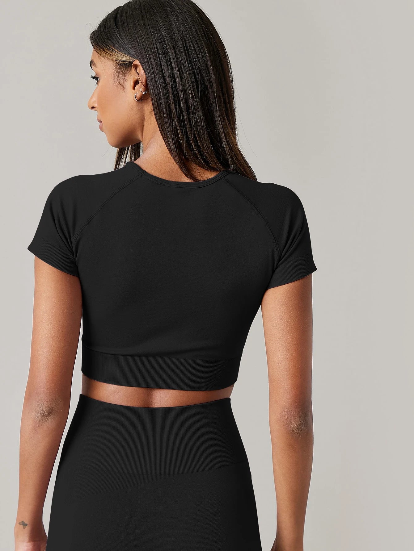 Women’s Seamless Yoga Top – Short Sleeve Fitness Shirt