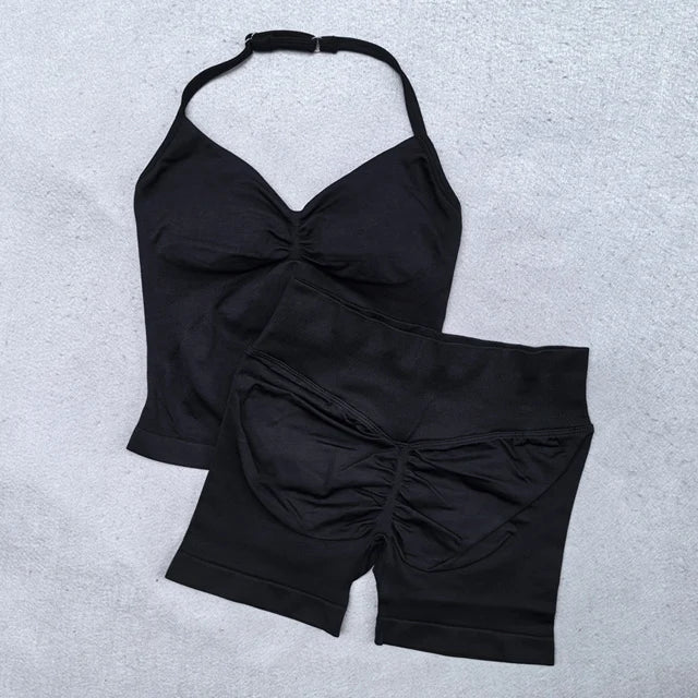 2-Piece Women’s Seamless Yoga Set – Strappy Tank & Scrunch Shorts